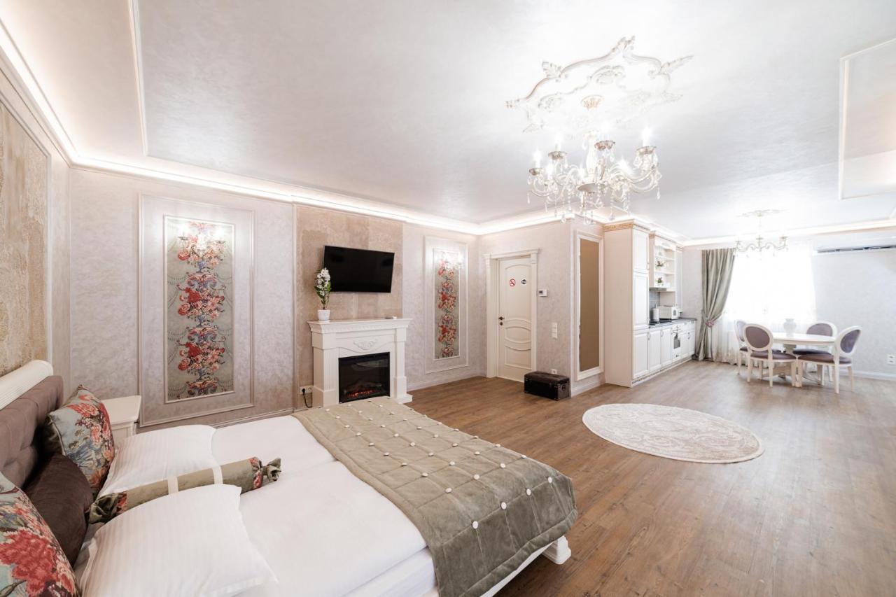 Vip Apartment On Duhnovicha Street .Free Parking. Uzjhorod Eksteriør billede