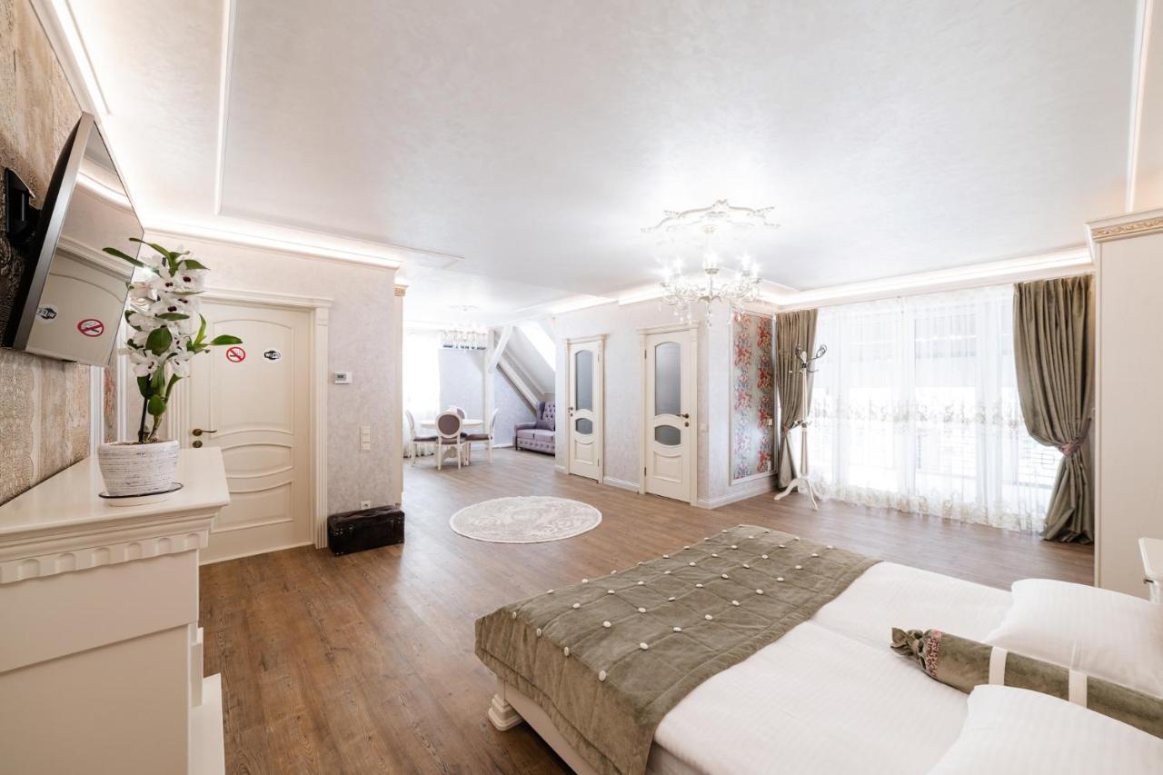 Vip Apartment On Duhnovicha Street .Free Parking. Uzjhorod Eksteriør billede