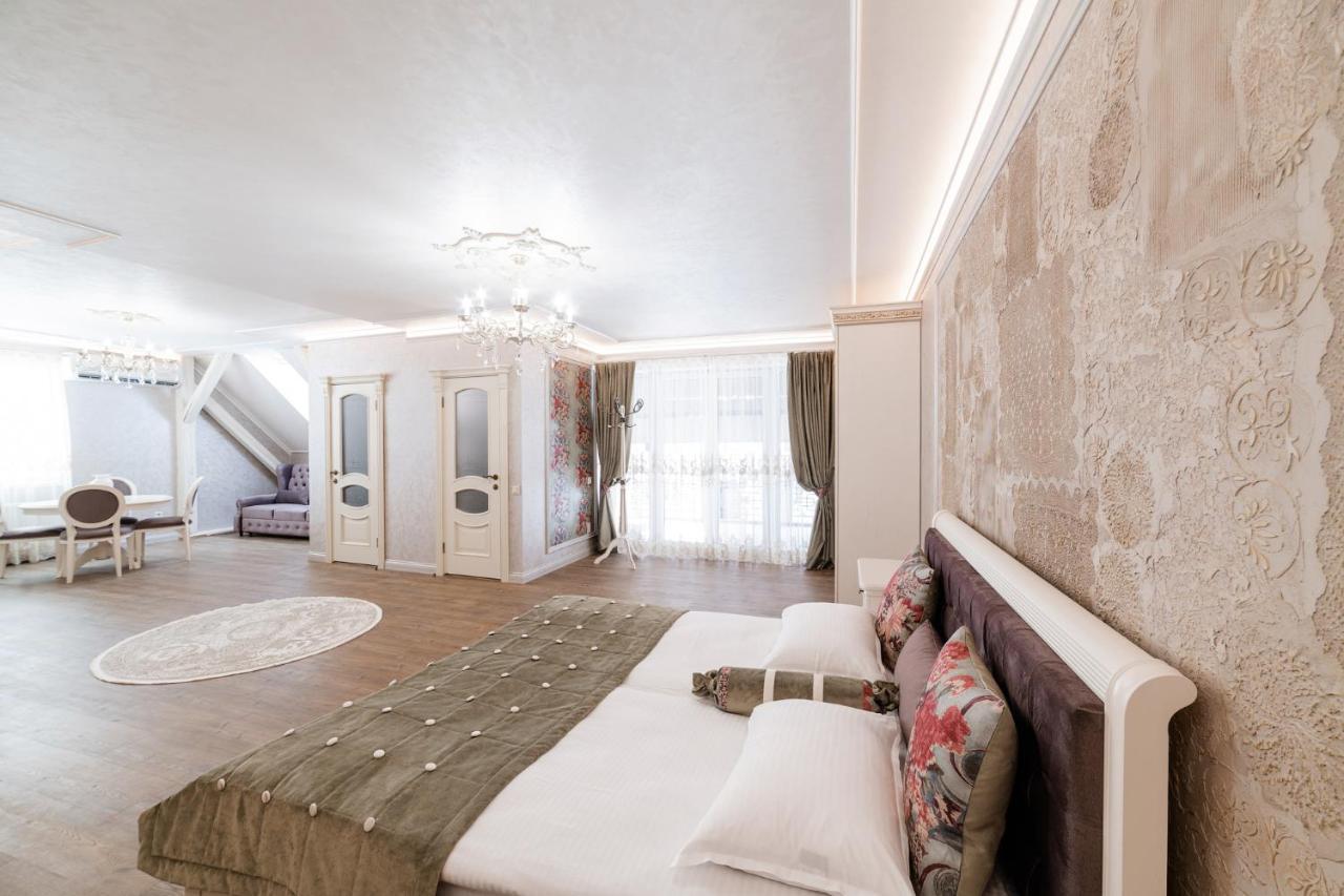 Vip Apartment On Duhnovicha Street .Free Parking. Uzjhorod Eksteriør billede