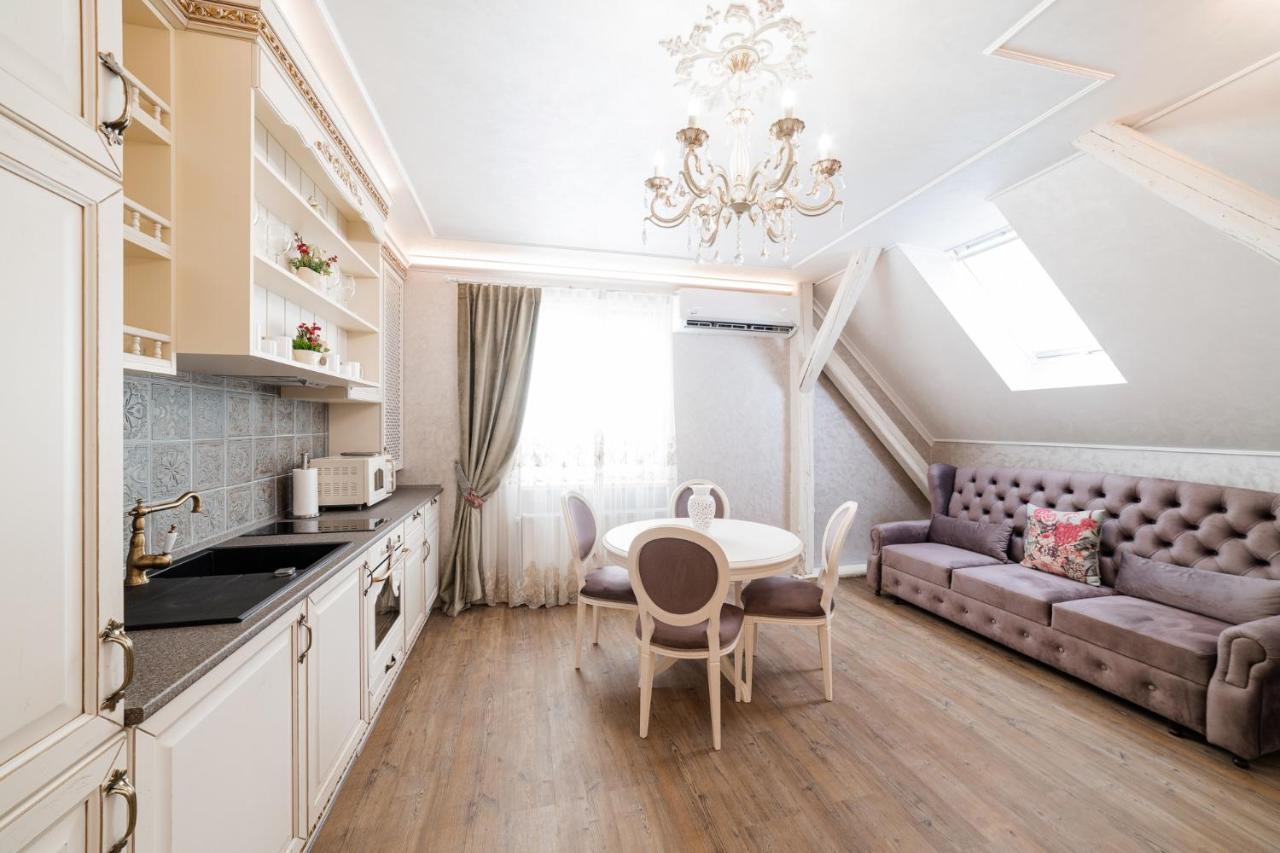 Vip Apartment On Duhnovicha Street .Free Parking. Uzjhorod Eksteriør billede