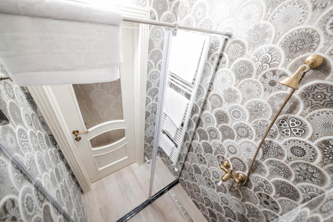 Vip Apartment On Duhnovicha Street .Free Parking. Uzjhorod Eksteriør billede
