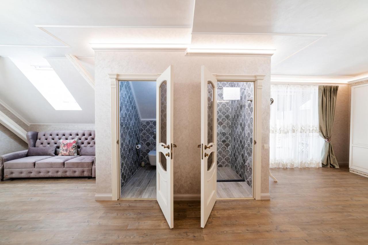 Vip Apartment On Duhnovicha Street .Free Parking. Uzjhorod Eksteriør billede